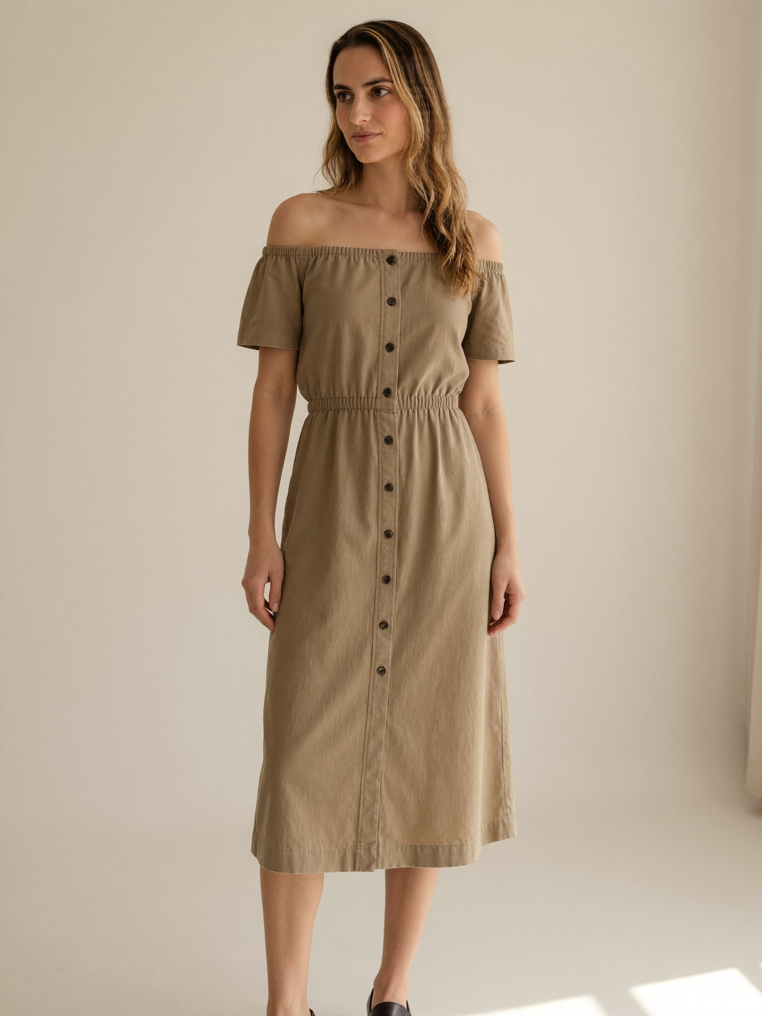 Sukienka midi z odkrytymi ramionami — Toscana Khaki